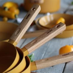 Casserole Ector Induction Aluminium Revêtu Manche En Bois 18 Cm Jaune -Magasin De Fournitures De Cuisine À Domicile 108003 3 1 Casserole Ector induction aluminium revetu manche en bois 18 cm jaune Ogo