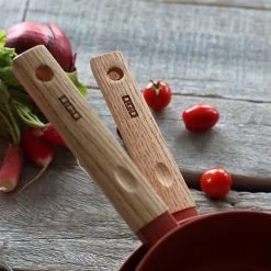 Casserole Ector Induction Aluminium Revêtu Manche En Bois 18 Cm Rouge -Magasin De Fournitures De Cuisine À Domicile 108010 2 1 Casserole Ector induction aluminium revetu manche en bois 18 cm rouge Ogo