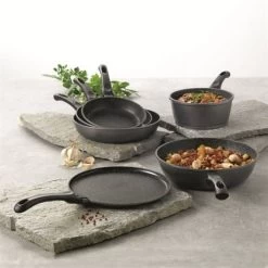 Sauteuse Et Couvercle Revêtement Dur Comme La Pierre 28 Cm -Magasin De Fournitures De Cuisine À Domicile 10826 2 2 Sauteuse et couvercle revetement Dur comme la pierre 28 cm Mathon