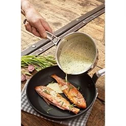 De Buyer Poêle 28 Cm Choc Intense -Magasin De Fournitures De Cuisine À Domicile 131002 1 1 Poele 28 cm Choc intense De Buyer