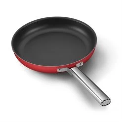 Smeg Poêle Aluminium Antiadhésive 30 Cm Rouge Mat -Magasin De Fournitures De Cuisine À Domicile 131024 3 1 Poele aluminium antiadhesive 30 cm rouge mat Smeg
