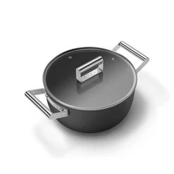 Smeg Faitout Bas Aluminium Antiadhésif 24 Cm Noir Mat Avec Couvercle En Verre Trempé -Magasin De Fournitures De Cuisine À Domicile 133002 2 1 Faitout bas aluminium antiadhesif 24 cm noir mat avec couvercle en verre trempe Smeg