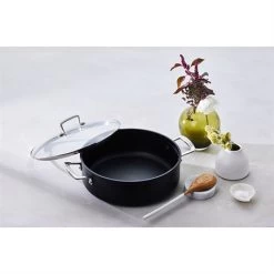Le Creuset Sauteuse Rondeau Anti-adhérente Les Forgées 30 Cm Et Couvercle En Verre 9 Le Creuset Sauteuse Rondeau Anti-adhérente Les Forgées 30 Cm Et Couvercle En Verre -Magasin De Fournitures De Cuisine À Domicile 133010 3 1 Sauteuse rondeau anti adherente Les Forgees 30 cm et couvercle en verre Le Creuset