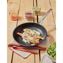 De Buyer Set De 3 Poêles Anti-adhérentes 20, 24 Et 28 Cm Choc Extrême -Magasin De Fournitures De Cuisine À Domicile 139010 1 1 Set de 3 poeles anti adherentes 20 24 et 28 cm Choc Extreme De Buyer