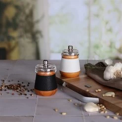 Moulin à Sel En Bois Effet Cuir Blanc -Magasin De Fournitures De Cuisine À Domicile 200030 2 1 Moulin a sel en bois effet cuir blanc Ogo