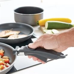 Set 2 Poêles Et 2 Casseroles Anti-adhésives Délice Et Manche Amovible 9 Set 2 Poêles Et 2 Casseroles Anti-adhésives Délice Et Manche Amovible -Magasin De Fournitures De Cuisine À Domicile 20215 2 3 Set 2 poeles et 2 casseroles anti adhesives Delice et manche amovible Mathon