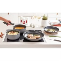 Set 2 Poêles Et 2 Casseroles Anti-adhésives Délice Et Manche Amovible 11 Set 2 Poêles Et 2 Casseroles Anti-adhésives Délice Et Manche Amovible -Magasin De Fournitures De Cuisine À Domicile 20215 4 3 Set 2 poeles et 2 casseroles anti adhesives Delice et manche amovible Mathon