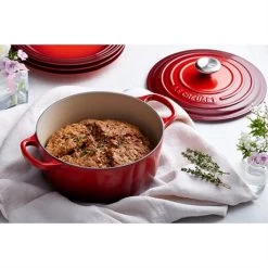 Le Creuset Cocotte Fonte Rond 20 Cm Cerise 9 Le Creuset Cocotte Fonte Rond 20 Cm Cerise -Magasin De Fournitures De Cuisine À Domicile 213211 2 2 Cocotte fonte rond 20 cm cerise Le Creuset