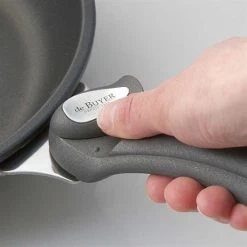 De Buyer Lot Sauteuse Paysanne Mineral B 24 Cm Et Manche Amovible Noir -Magasin De Fournitures De Cuisine À Domicile 28919 2 1 Lot sauteuse paysanne Mineral B 24 cm et manche amovible noir De Buyer