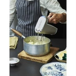 Cuisinart Batteur Sans Fil RHM100E -Magasin De Fournitures De Cuisine À Domicile 761052 3 2 Batteur sans fil RHM100E Cuisinart