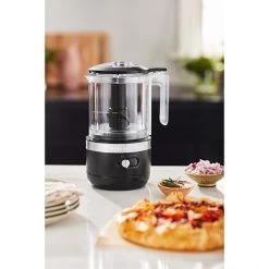 KitchenAid Hachoir électrique Sans Fil 2 Vitesses 1,18 L Noir Réglisse 5KFCB519EBM 8 KitchenAid Hachoir électrique Sans Fil 2 Vitesses 1,18 L Noir Réglisse 5KFCB519EBM -Magasin De Fournitures De Cuisine À Domicile 761097 1 1 Hachoir electrique sans fil 2 vitesses 1 18 L noir reglisse 5KFCB519EBM Kitchenaid