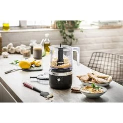 KitchenAid Hachoir électrique Sans Fil 2 Vitesses 1,18 L Noir Réglisse 5KFCB519EBM 9 KitchenAid Hachoir électrique Sans Fil 2 Vitesses 1,18 L Noir Réglisse 5KFCB519EBM -Magasin De Fournitures De Cuisine À Domicile 761097 2 1 Hachoir electrique sans fil 2 vitesses 1 18 L noir reglisse 5KFCB519EBM Kitchenaid